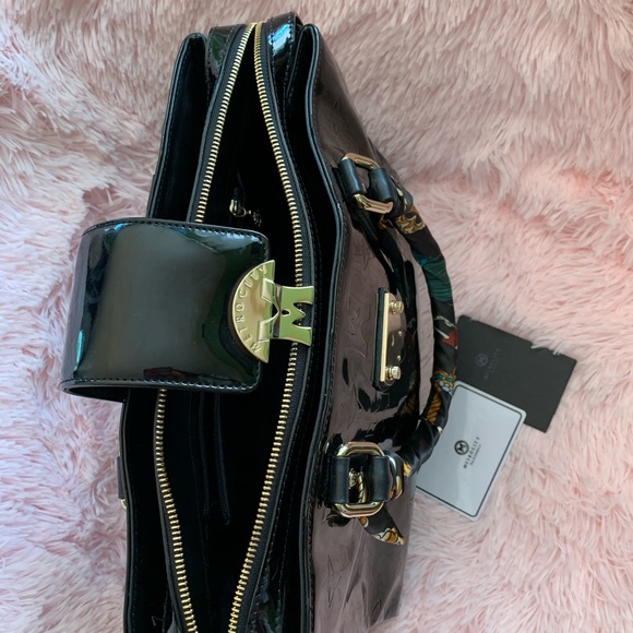 Authentic Metro City Handbag - Picture 6 of 8